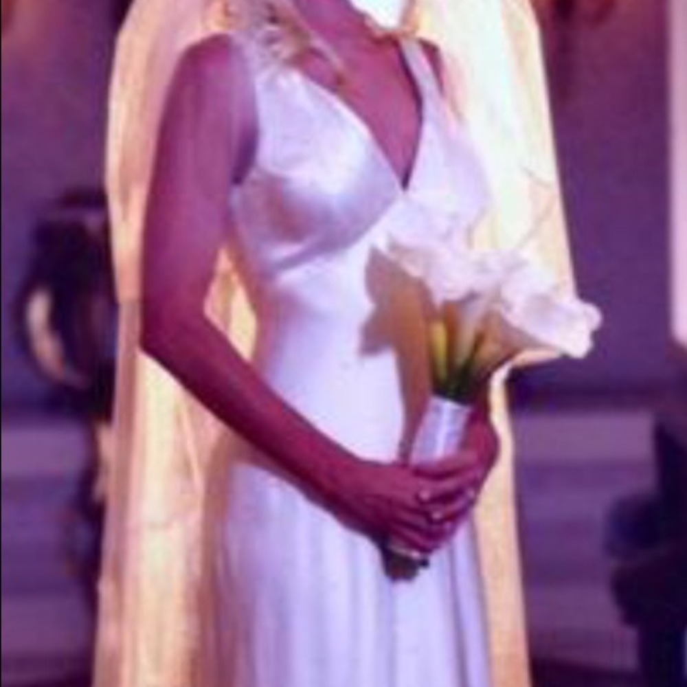 Glamorous wedding gown (Amy Michelson) 👰